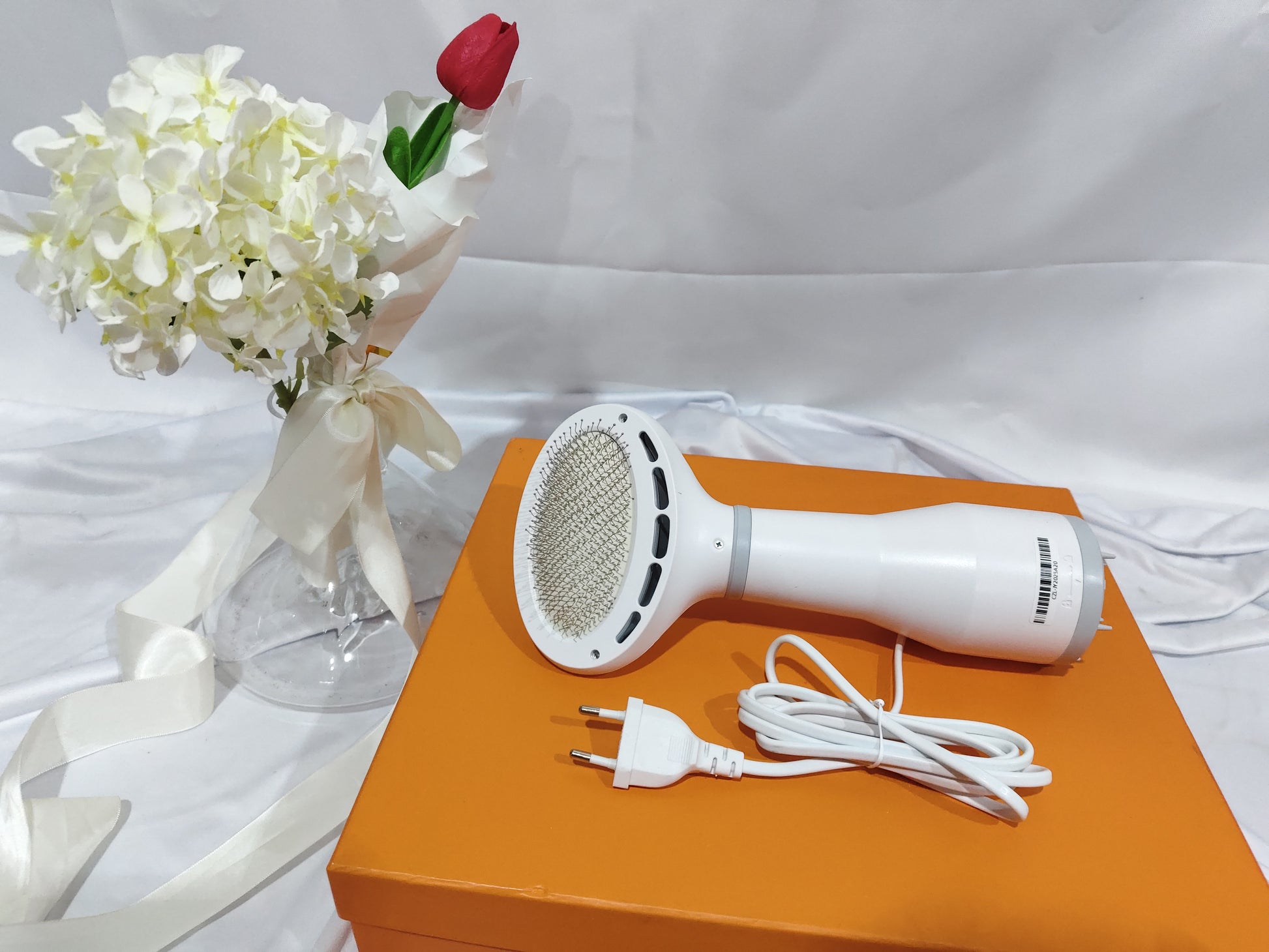 “Dadypet 2-in-1 pet hair dryer and slicker grooming brush for dogs and cats”